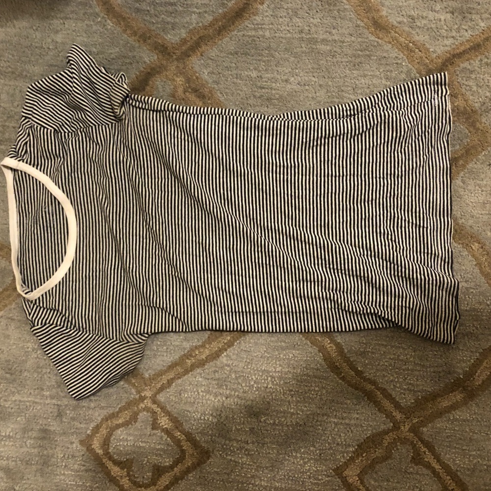 Gap short sleeve stripped t shirt